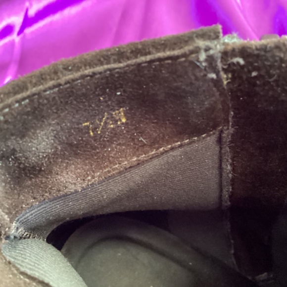 Van Eli Brown Suede Boots - Picture 6 of 11